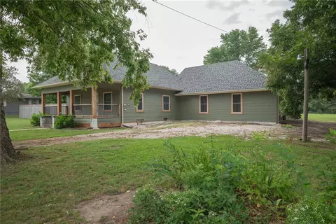 214 E Carnes St, Wheaton, MO 64874 photo 5
