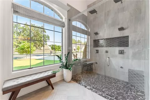 Bath - 3411 Post Oak Ct, Centerton, AR 72719 photo 4 of 12