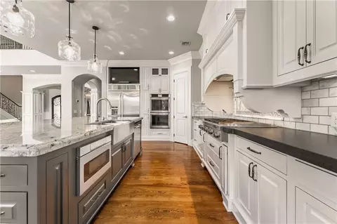 Kitchen - 3411 Post Oak Ct, Centerton, AR 72719 photo 3 of 9