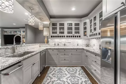 Kitchen - 3411 Post Oak Ct, Centerton, AR 72719 photo 8 of 9