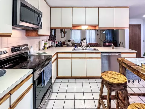 Kitchen - 2644 Ruth Ave, Springdale, AR 72764 photo 3 of 6
