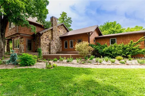 1121 N Mission Blvd, Fayetteville, AR 72701