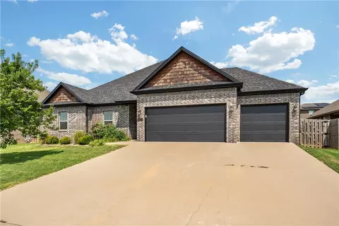 2300 Worthington Ave, Bentonville, AR 72712