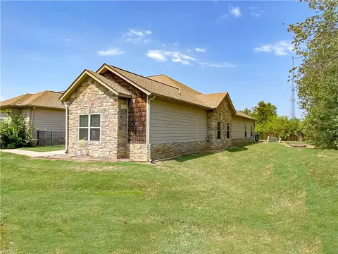 2009 Dixieland Rd #E, Rogers, AR 72758