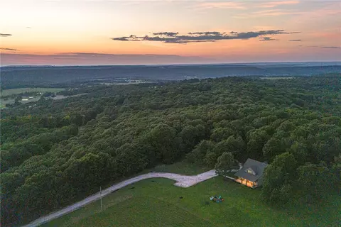 17062 Malico Mountain Rd, West Fork, AR 72774