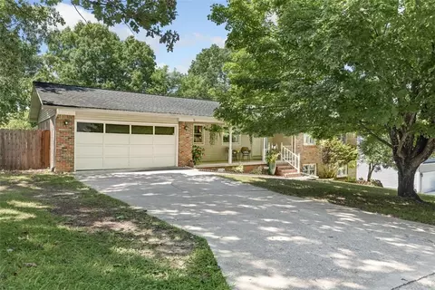 106 Oxford Ln, Harrison, AR 72601