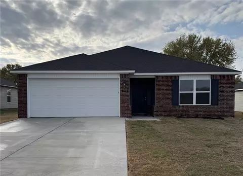 824 S Kit St, Siloam Springs, AR 72761