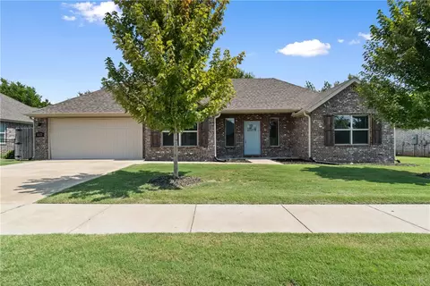 1622 S Borden St, Fayetteville, AR 72701