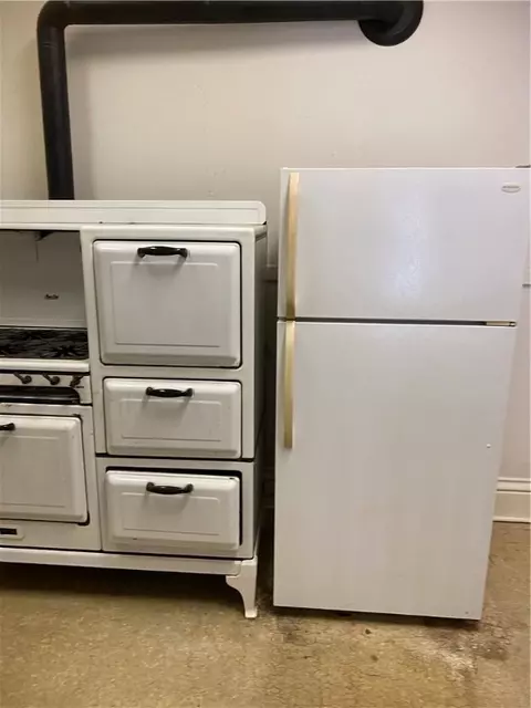 Kitchen - 523 N 7th St, Fort Smith, AR 72901 photo 5 of 5
