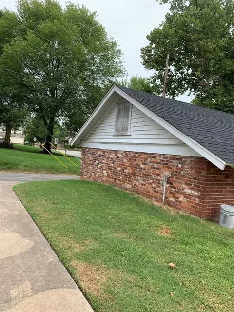 Exterior - 523 N 7th St, Fort Smith, AR 72901 photo 3 of 5