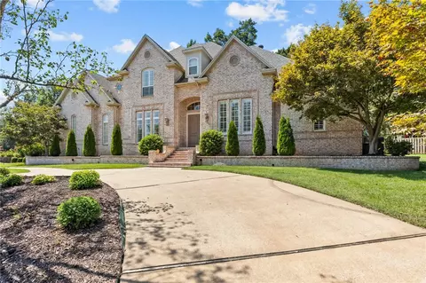 1185 N Amberwood Ln, Fayetteville, AR 72701