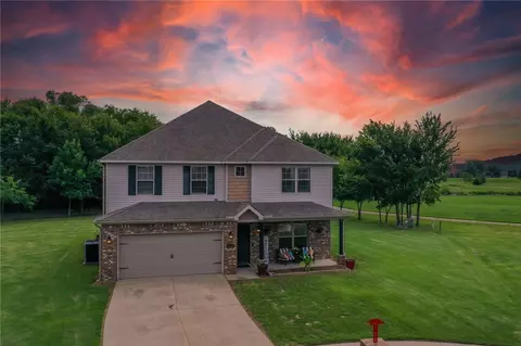 11735 E Creek Ln, Farmington, AR 72730