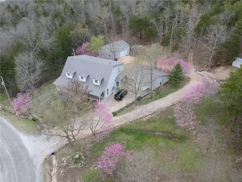 62 Thomas Cir, Holiday Island, AR 72631