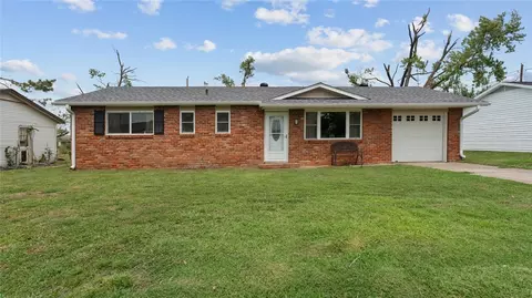 1303 W Margaret Pl, Rogers, AR 72756