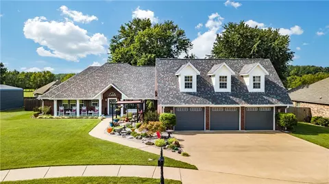 5697 Ronnie Pl, Springdale, AR 72762