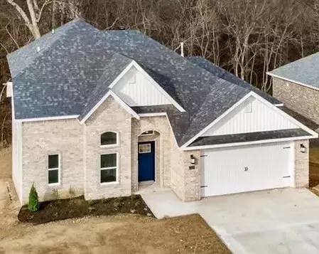 1329 N Quincy Ave, Fayetteville, AR 72704
