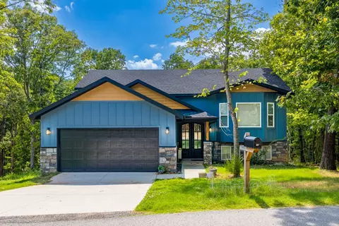 17 Tarleton Ln, Bella Vista, AR 72715