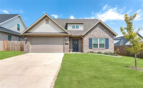 5806 SW Peaceful Ave, Bentonville, AR 72712