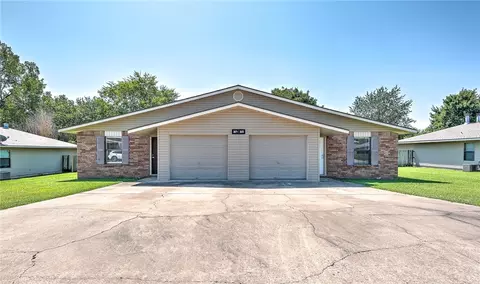 3471 W 3475 W Harvard St, Fayetteville, AR 72704