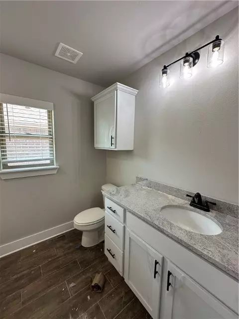 Bath - 230 Palm St, Centerton, AR 72719 photo 3 of 3