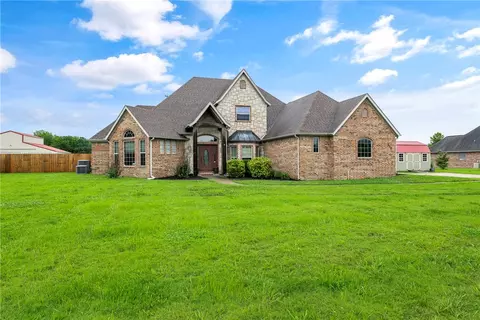 217 S Old Wire Rd, Lowell, AR 72745