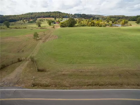10225 Cain Rd, Mountainburg, AR 72946