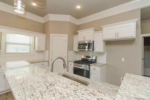 2108 Dobbs St, Pea Ridge, AR 72751 photo 5
