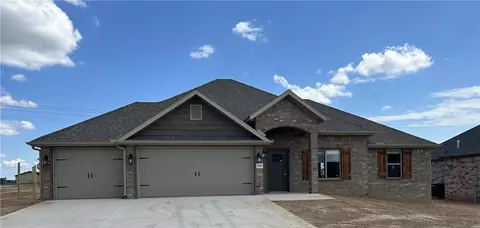 2108 Dobbs St, Pea Ridge, AR 72751