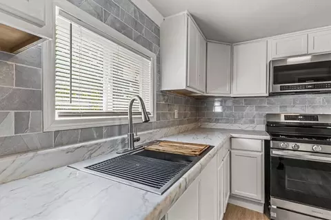 Kitchen - 70 Cemetery Ave, West Fork, AR 72774 photo 4 of 4