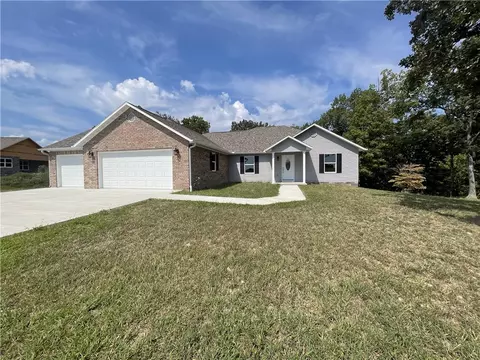 5063 Cottonwood Rd, Harrison, AR 72601