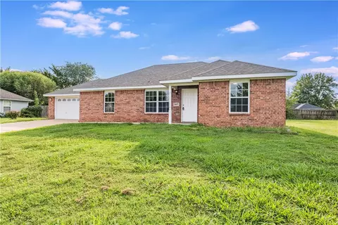 1371 Middle Fork Rd, Elkins, AR 72727