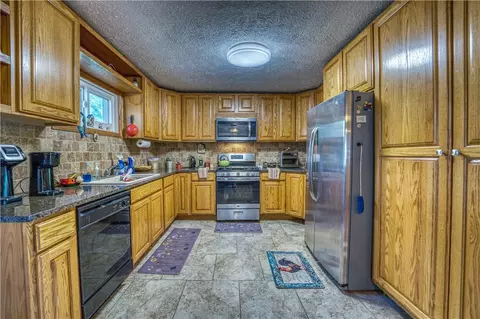 623 Walnut St, Harrison, AR 72601 photo 4