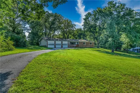 623 Walnut St, Harrison, AR 72601 photo 38