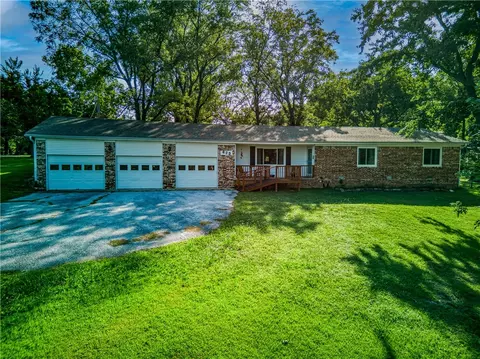 623 Walnut St, Harrison, AR 72601 photo 37