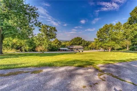 623 Walnut St, Harrison, AR 72601 photo 27