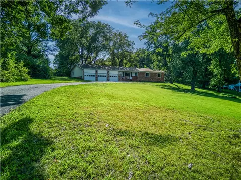 623 Walnut St, Harrison, AR 72601 photo 28