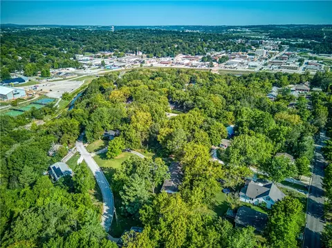623 Walnut St, Harrison, AR 72601 photo 33
