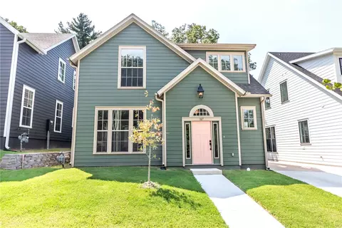 517 E Spring St, Fayetteville, AR 72701