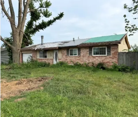 1307 W Beech Dr, Rogers, AR 72756