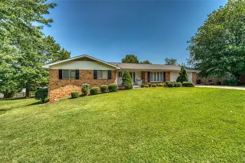 1003 Eugene St, Harrison, AR 72601 photo 3