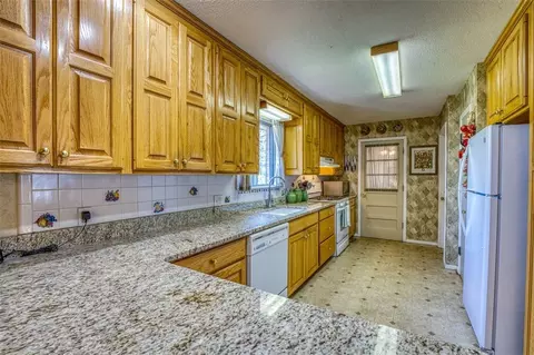 1003 Eugene St, Harrison, AR 72601 photo 9