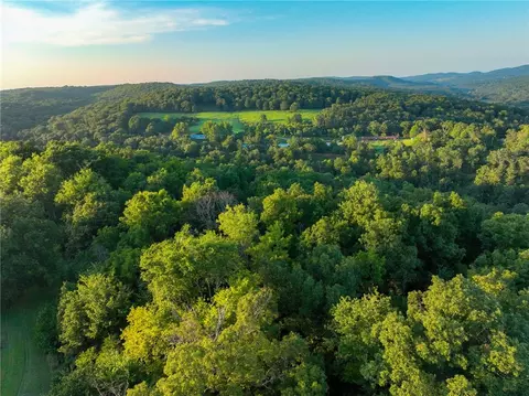 55 N Ac N Devils Den Rd, Winslow, AR 72959