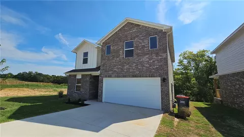 5699 Southwood Ave, Springdale, AR 72764