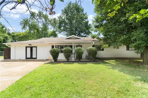 505 Eastgate St, Springdale, AR 72762