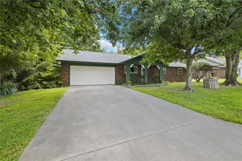 5797 Walden St, Lowell, AR 72745
