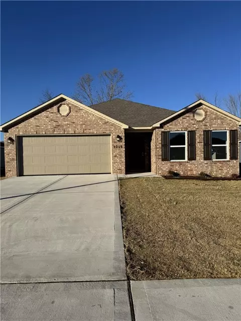 3213 E Hagen St, Siloam Springs, AR 72761