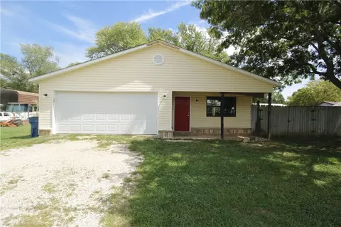 240 Smith St, Pea Ridge, AR 72751
