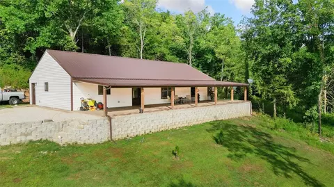 7688 Navajo Dr, Harrison, AR 72601