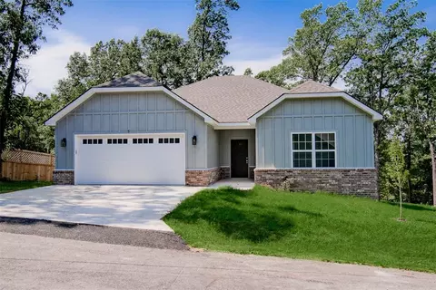 5 Hillington Cir, Bella Vista, AR 72715