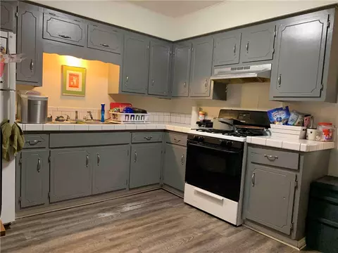 Kitchen - 3202 Scott Ln, Springdale, AR 72762 photo 1 of 2